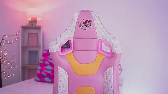 Rebecah 1 online show from 2, 10, 2025