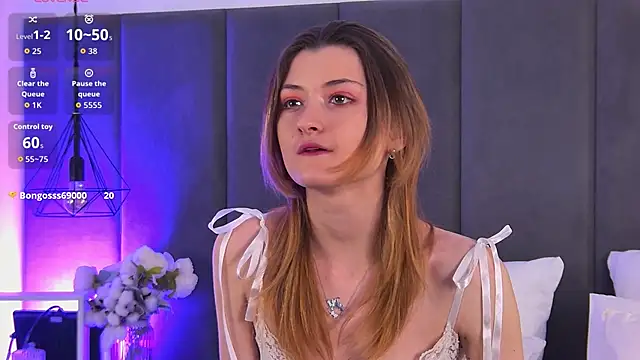 Snapshot of LillySvon chatting on 20, 12, 2025 LillySvon online show from 20, 12, 2025