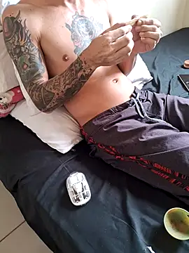 Skate012 online show from 1, 5, 2026