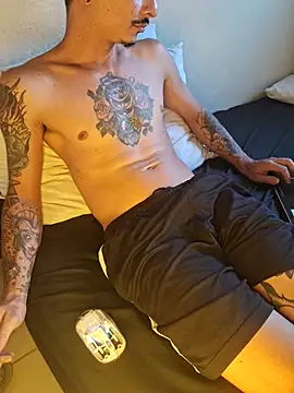 Skate012 online show from 25, 4, 2026