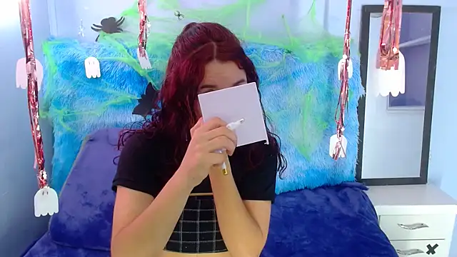 Snapshot of Britney_thx chatting on 4, 10, 2025 Britney thx online show from 4, 10, 2025