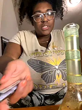 Snapshot of bunbun420247 chatting on 17, 11, 2025 bunbun420247 online show from 17, 11, 2025