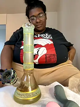 Snapshot of bunbun420247 chatting on 26, 11, 2025 bunbun420247 online show from 26, 11, 2025