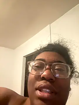 Snapshot of bunbun420247 chatting on 4, 11, 2025 bunbun420247 online show from 4, 11, 2025