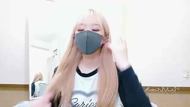 Una chan  online show from 21, 10, 2025