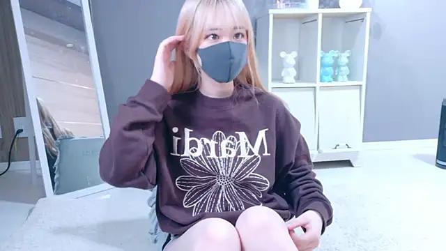 Una chan  online show from 23, 10, 2025