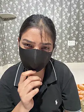 Sex Queen aaraya online show from 4, 5, 2026