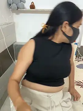 Sex Queen aaraya online show from 25, 5, 2026