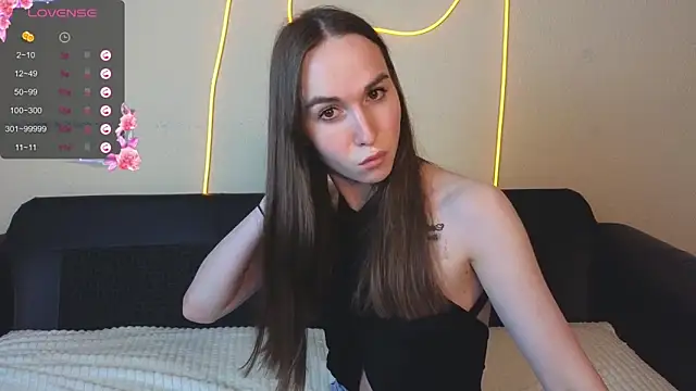 Snapshot of Angeel_Kate chatting on 15, 9, 2025 Angeel Kate online show from 15, 9, 2025