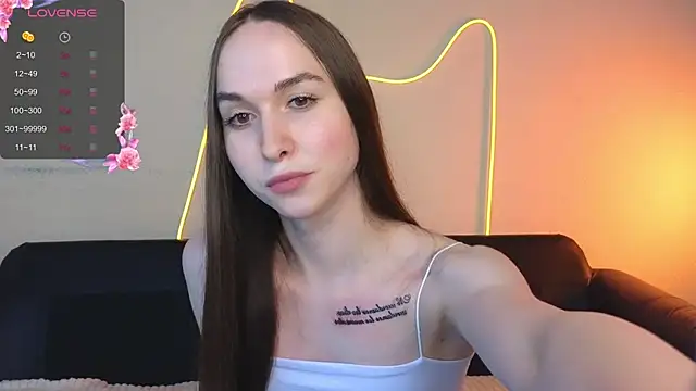 Snapshot of Angeel_Kate chatting on 12, 9, 2025 Angeel Kate online show from 12, 9, 2025