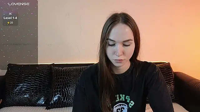 Snapshot of Angeel_Kate chatting on 5, 10, 2025 Angeel Kate online show from 5, 10, 2025