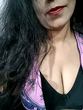 Deepa Sharma143 online show from 6, 10, 2025