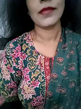 Deepa Sharma143 online show from 15, 9, 2025