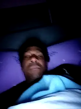 Snapshot of estrogeni chatting on 3, 3, 2026 estrogeni online show from 3, 3, 2026