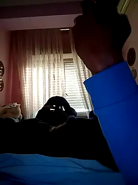 Snapshot of estrogeni chatting on 10, 11, 2025 estrogeni online show from 10, 11, 2025