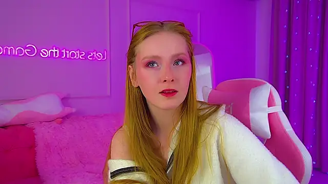 AgataFoxley online show from 12, 10, 2025