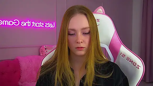 AgataFoxley online show from 24, 11, 2025