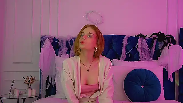 MelissaBauch online show from 1, 11, 2025