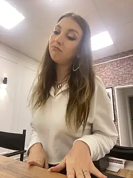 -LeilaPassion- online show from 5, 10, 2025