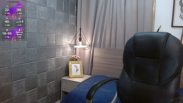 Snapshot of Iantwink18 chatting on 6, 10, 2025 Iantwink18 online show from 6, 10, 2025