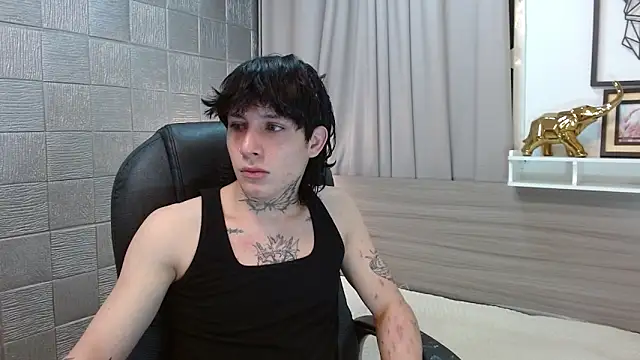 Iantwink18 online show from 17, 12, 2025