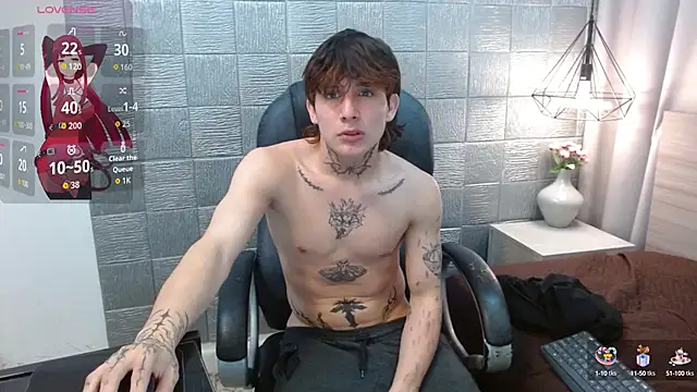 Snapshot of Iantwink18 chatting on 23, 9, 2025 Iantwink18 online show from 23, 9, 2025