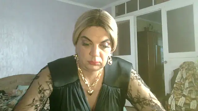 NiraFrost online show from 25, 10, 2025