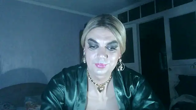 NiraFrost online show from 9, 11, 2025