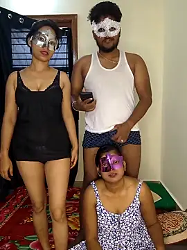 Family02 online show from 21, 9, 2025