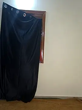 Family02 online show from 4, 10, 2025