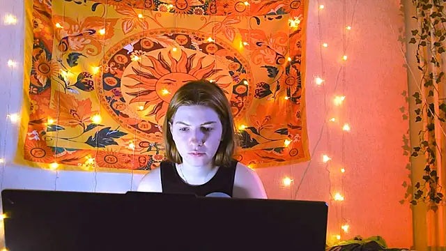 AliceCUNTach online show from 9, 4, 2026