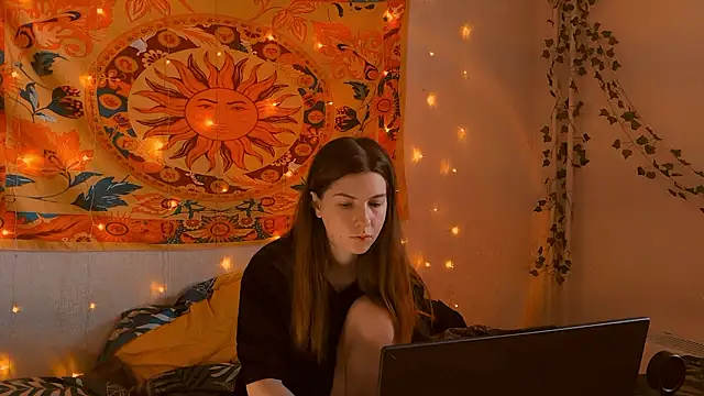 AliceCUNTach online show from 4, 3, 2026