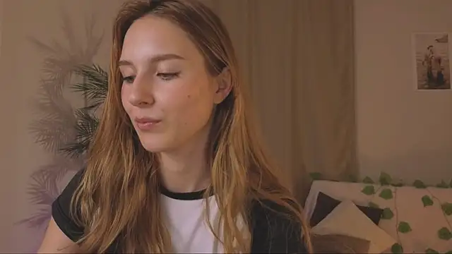 Vegas V online show from 5, 10, 2025