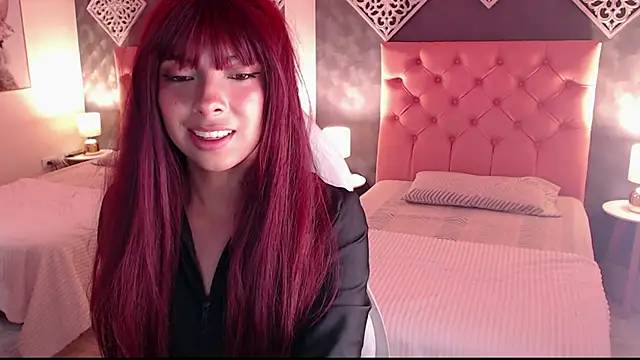 Maia Reficco online show from 11, 10, 2025