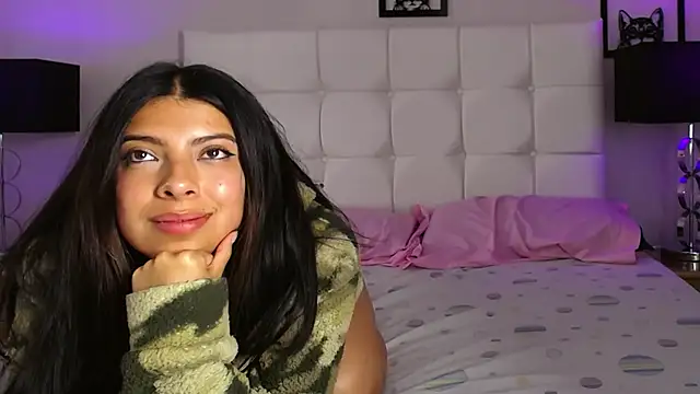 Maia Reficco online show from 24, 10, 2025