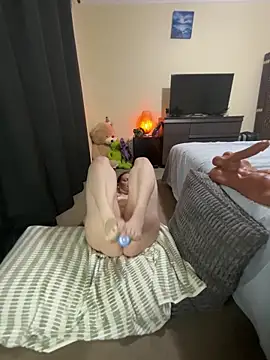 aussiepeaches online show from 17, 12, 2025