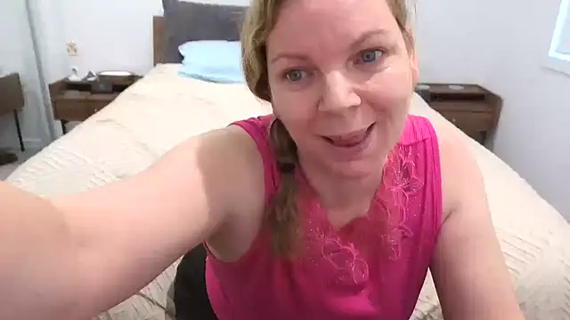 aussiepeaches online show from 15, 5, 2026