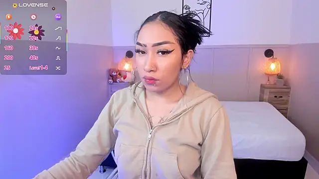 Snapshot of RebecaRush4 chatting on 21, 11, 2025 RebecaRush4 online show from 21, 11, 2025