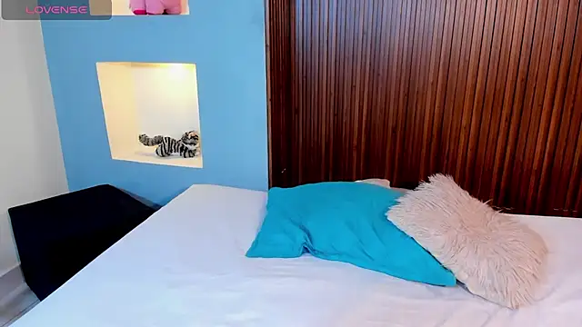 Snapshot of RebecaRush4 chatting on 10, 10, 2025 RebecaRush4 online show from 10, 10, 2025