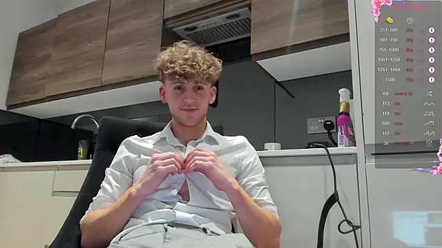 Snapshot of DominantAlex18 chatting on 14, 2, 2026 DominantAlex18 online show from 14, 2, 2026