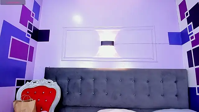 Snapshot of caroliine_fox__ chatting on 18, 10, 2025 caroliine fox online show from 18, 10, 2025