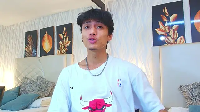 Lean Portman online show from 11, 11, 2025