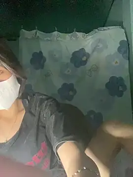 Snapshot of Fin-xinh18 chatting on 10, 10, 2025 Fin-xinh18 online show from 10, 10, 2025