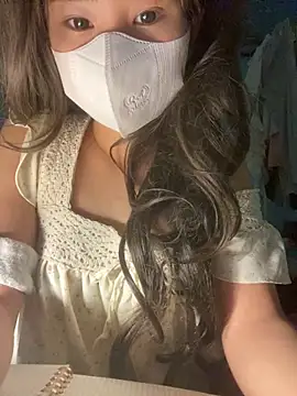 Snapshot of Fin-xinh18 chatting on 20, 11, 2025 Fin-xinh18 online show from 20, 11, 2025