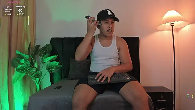 Misterjhons2 online show from 10, 3, 2026