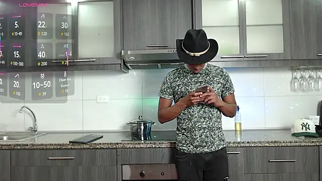 Snapshot of SpicyBoys_X chatting on 18, 2, 2026 SpicyBoys X online show from 18, 2, 2026