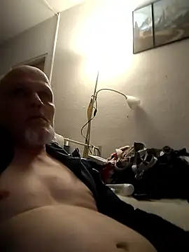 Snapshot of NacktDaniel chatting on 8, 11, 2025 NacktDaniel online show from 8, 11, 2025