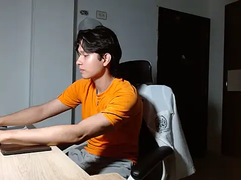 Snapshot of TeddyBear_07 chatting on 11, 9, 2025 TeddyBear 07 online show from 11, 9, 2025