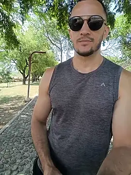 Snapshot of TeddyBear_07 chatting on 22, 11, 2025 TeddyBear 07 online show from 22, 11, 2025