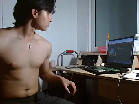 Snapshot of TeddyBear_07 chatting on 12, 9, 2025 TeddyBear 07 online show from 12, 9, 2025